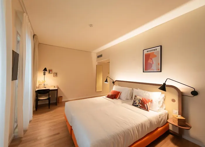 Hood Hotel